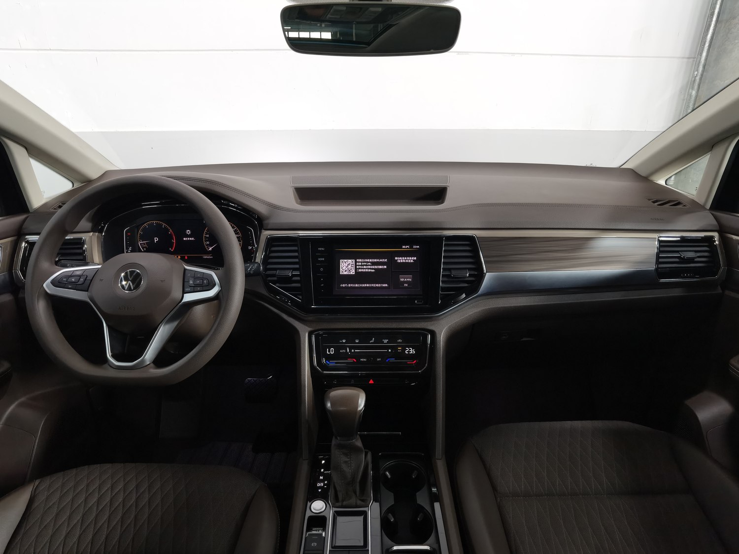 Used Volkswagen Viloran 2020 2.0 AT