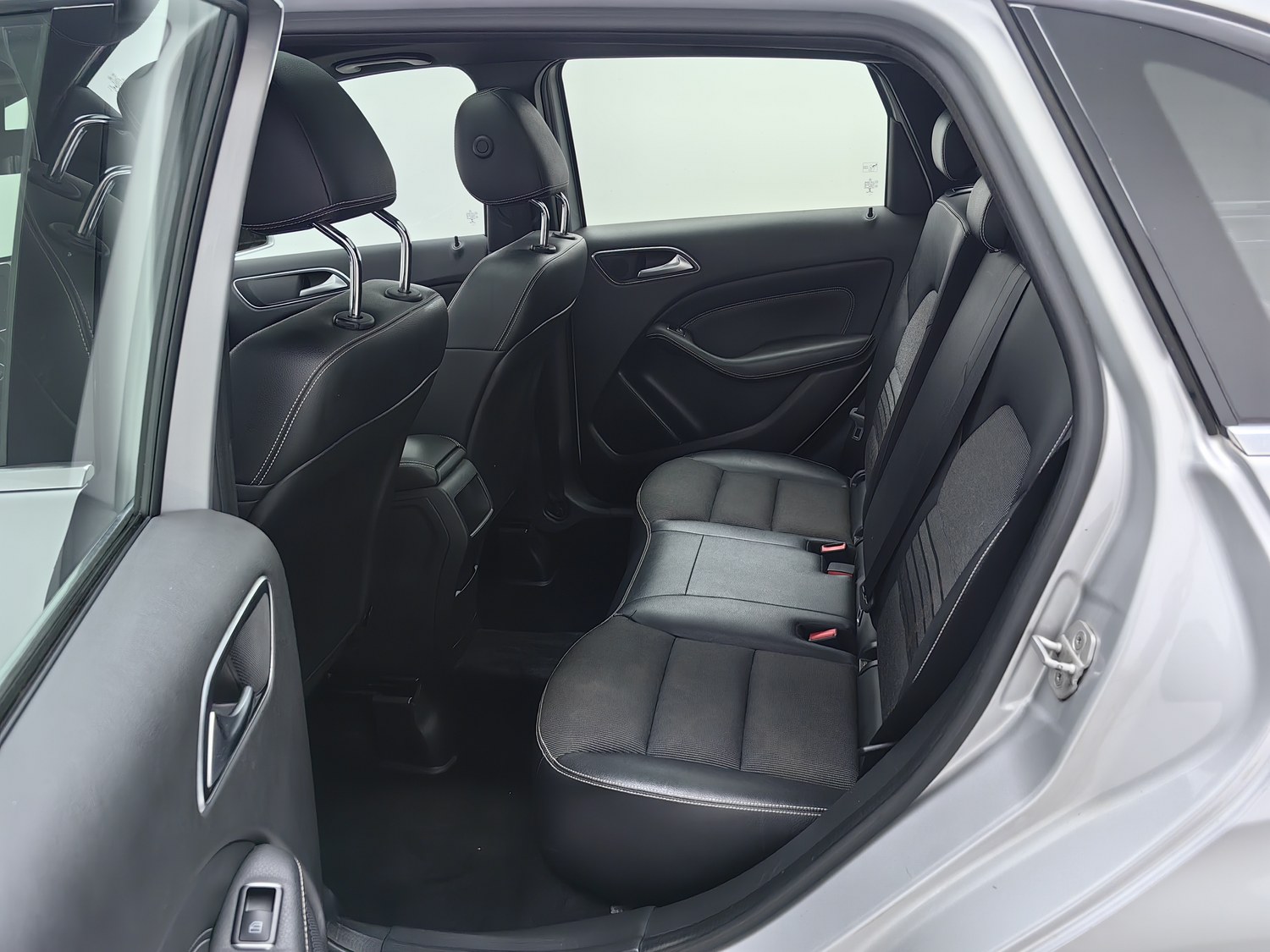 Used Mercedes-Benz B-Class 2015 1.6 AT