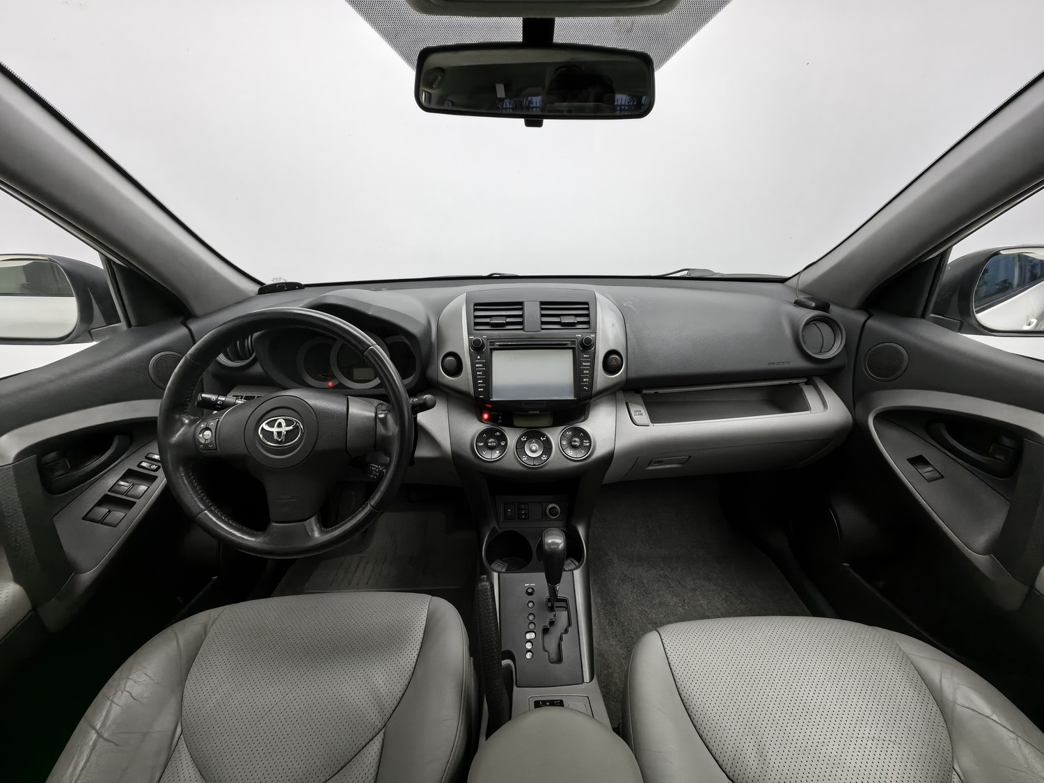 Used Toyota RAV4 2010 2.0 AT