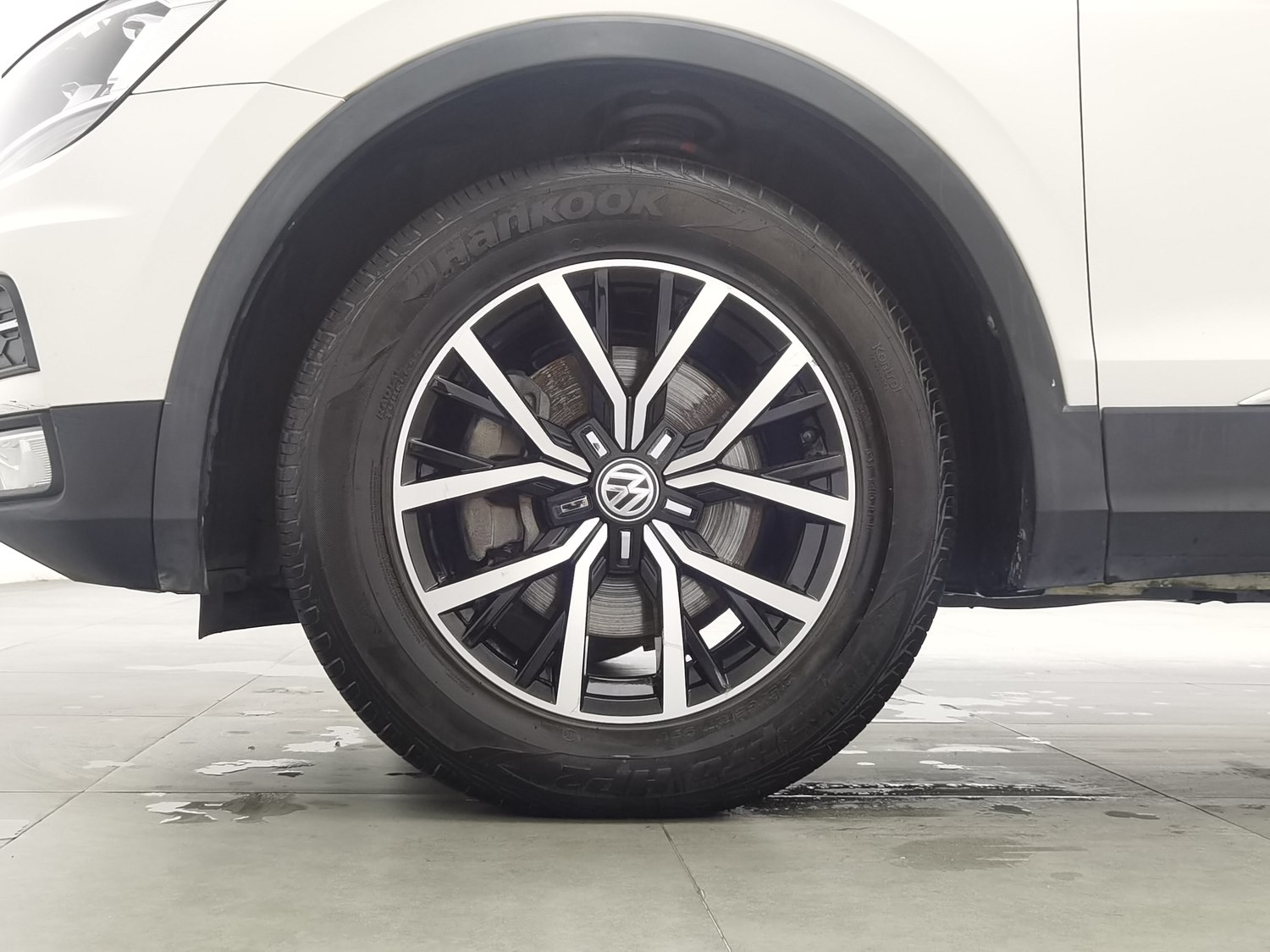 Used Volkswagen Tiguan L 2018 2.0 AT
