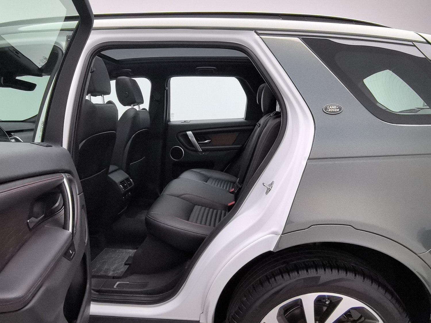 Used Land Rover Discovery 2020 2.0 AT
