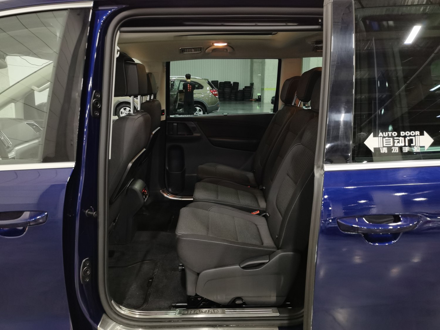 Used Volkswagen Sharan 2018 2.0 AT