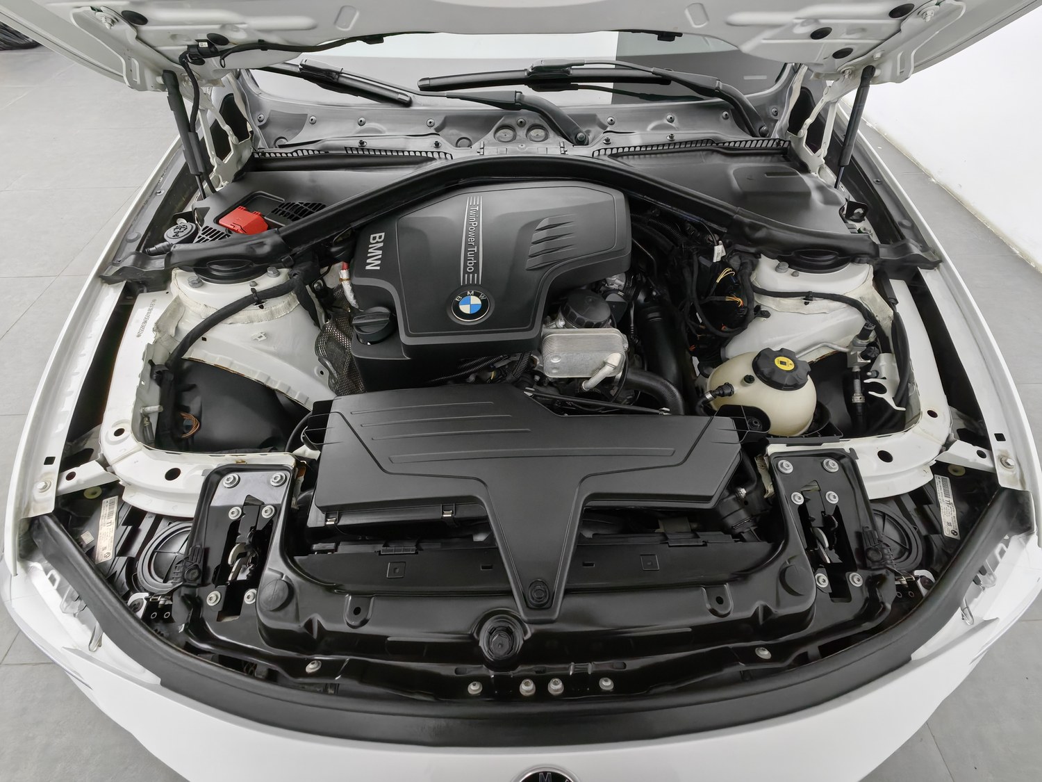 Used BMW THE3 2014 2.0 AT