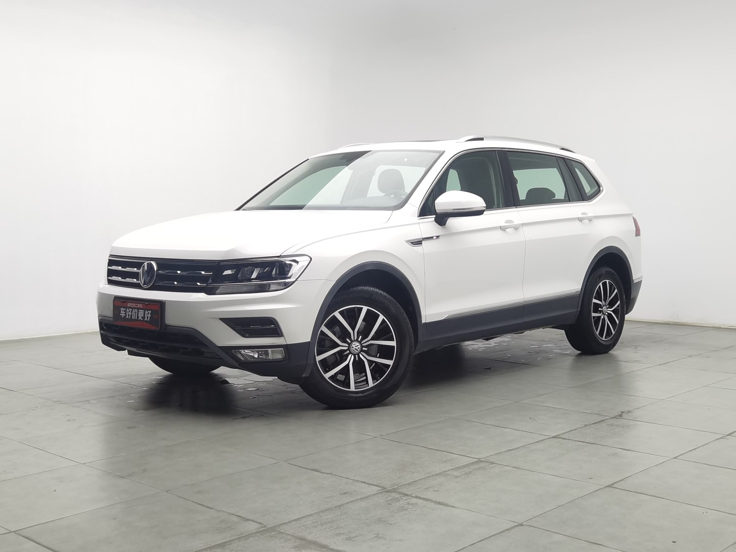 Used Volkswagen Tiguan L 2018 2.0 AT