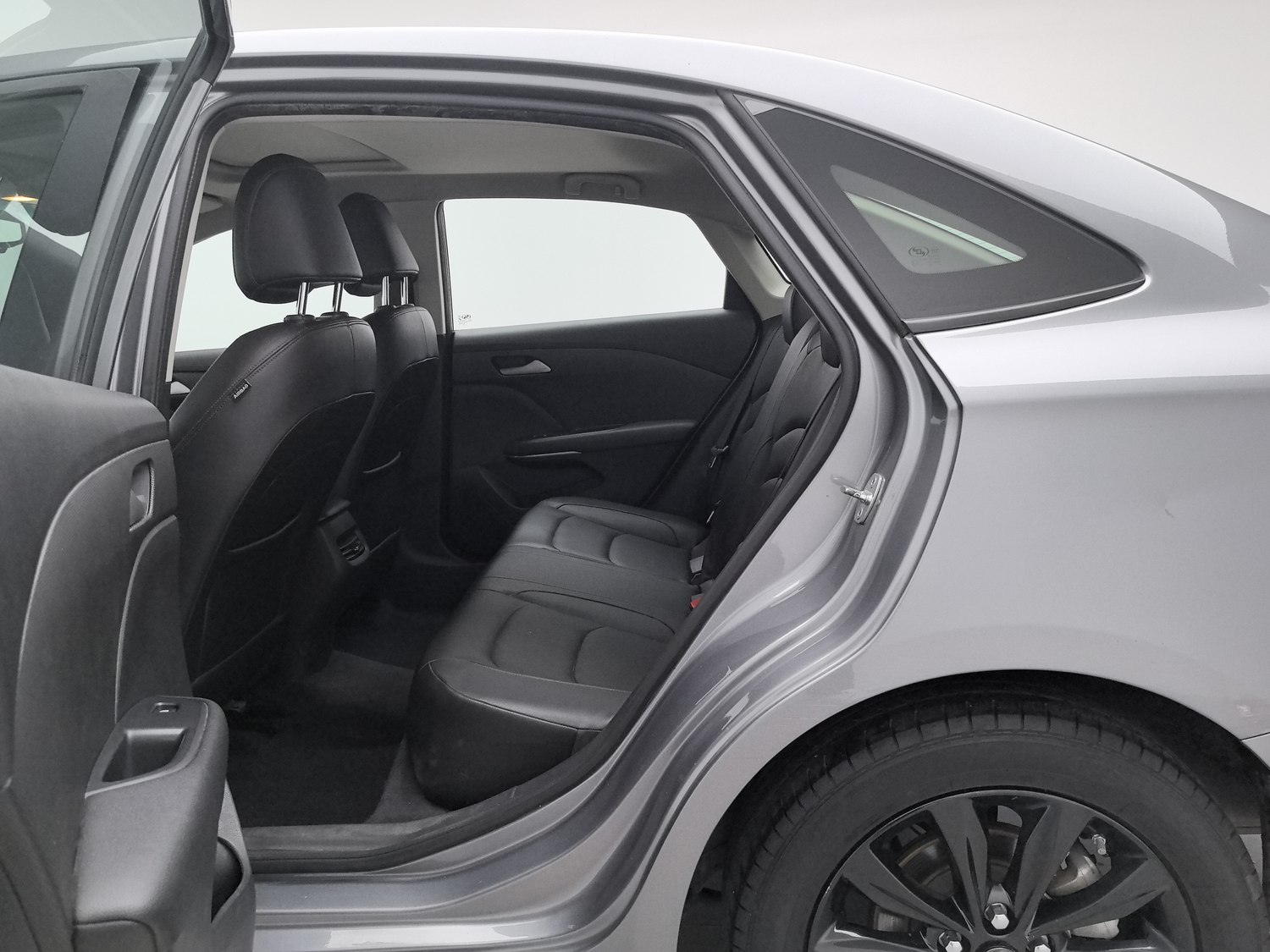 Used Chevrolet Monza 2019 1.0 AT