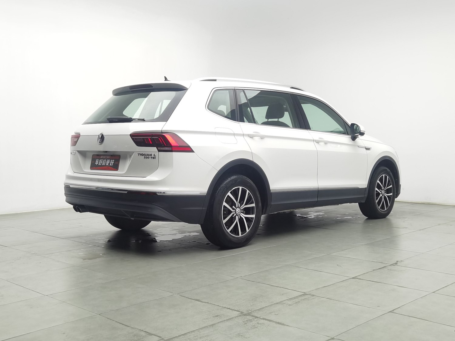 Used Volkswagen Tiguan L 2018 2.0 AT