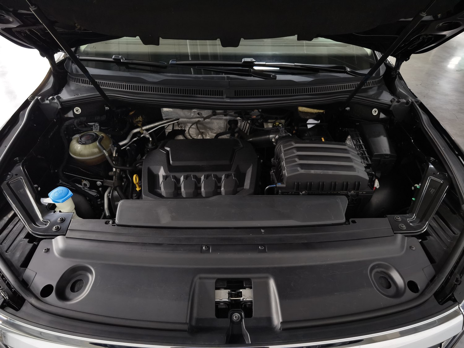 Used Volkswagen Viloran 2020 2.0 AT