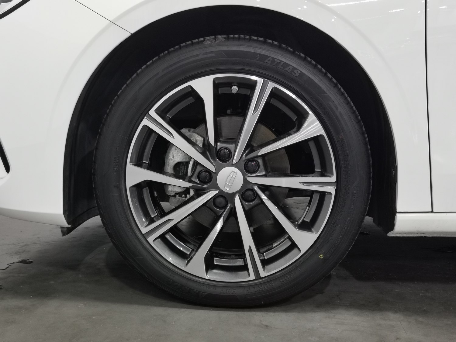 Used Geely Emgrand 2025 1.5 AT