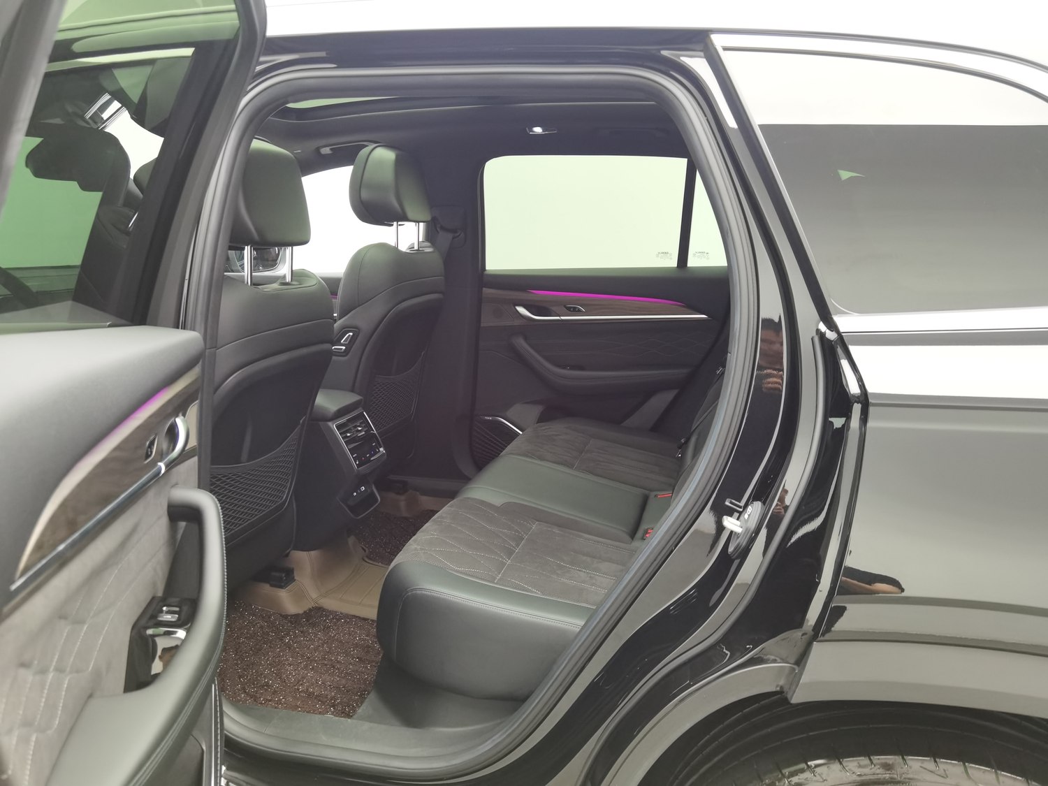 Used Geely Xingyue L 2025 2.0 AT