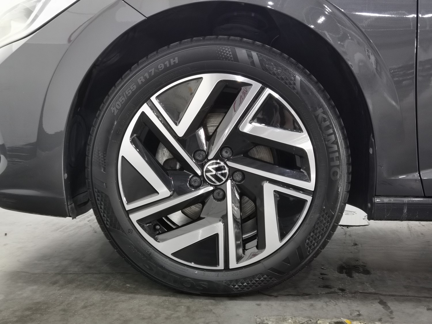 Used Volkswagen Sagitar 2023 1.2 AT