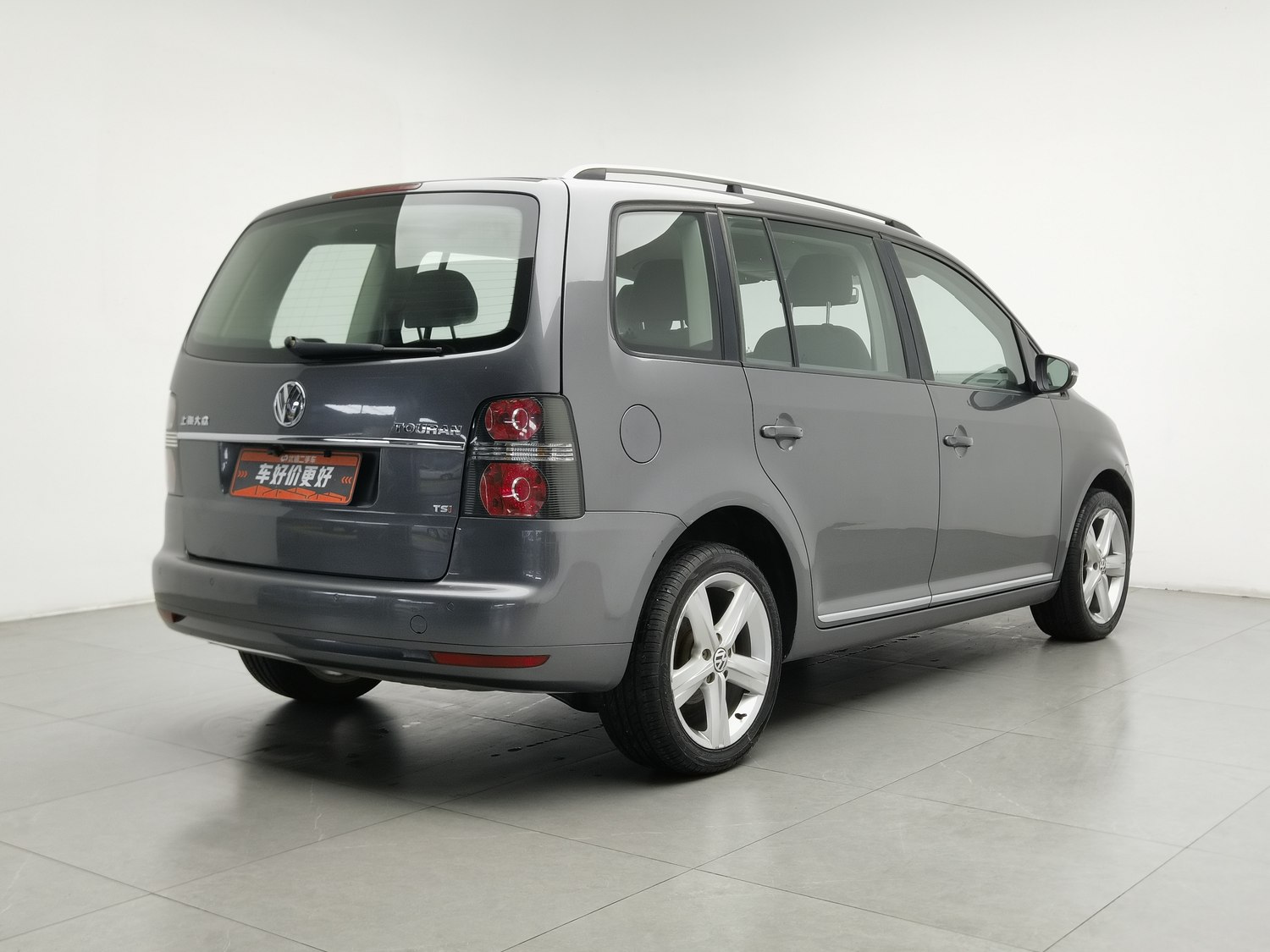 Used Volkswagen Touran 2013 1.4 MT