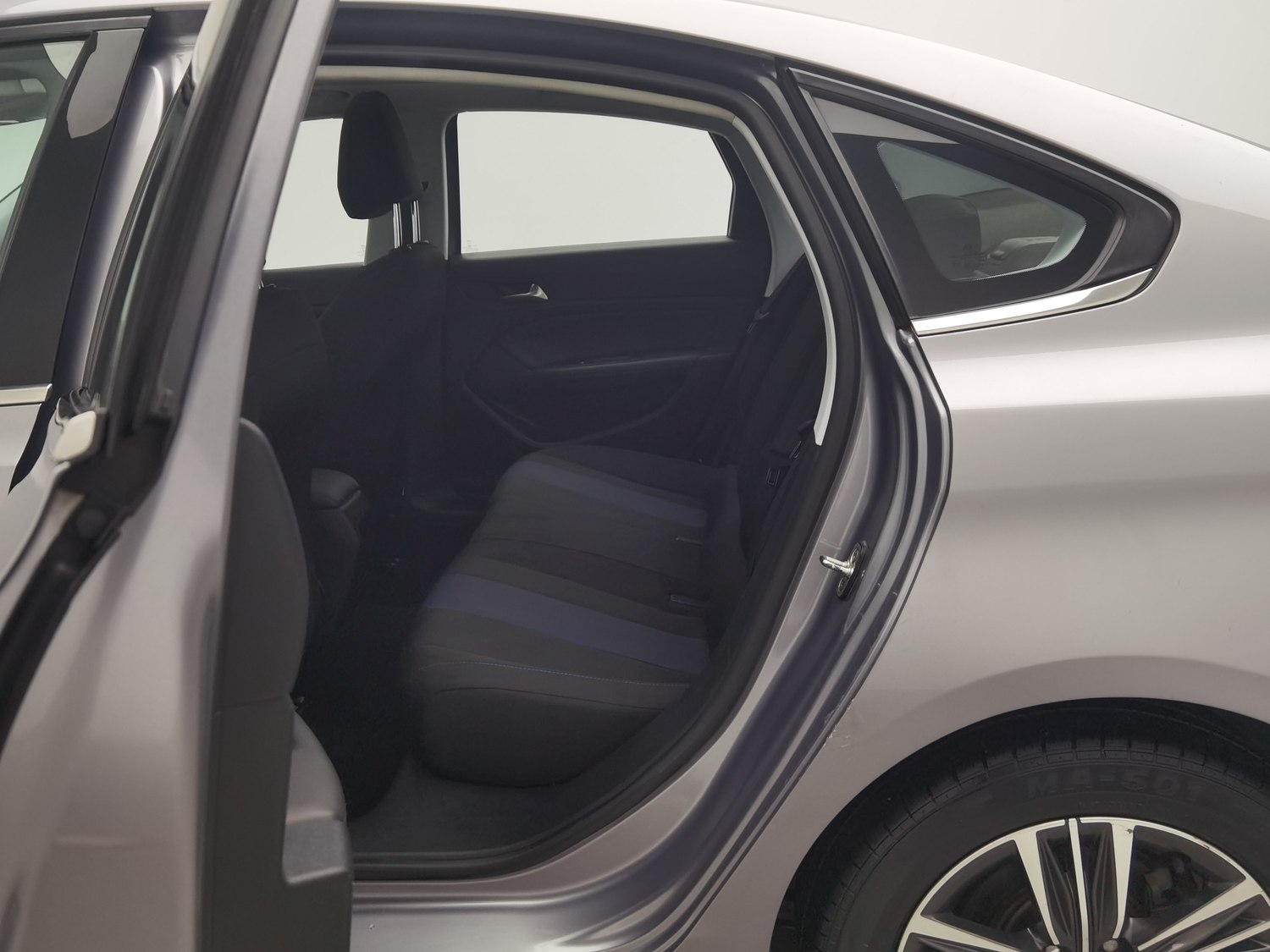 Used Peugeot 308 2018 1.6 AT