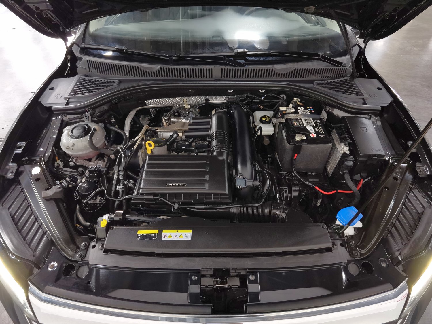 Used Volkswagen Sagitar 2023 1.2 AT