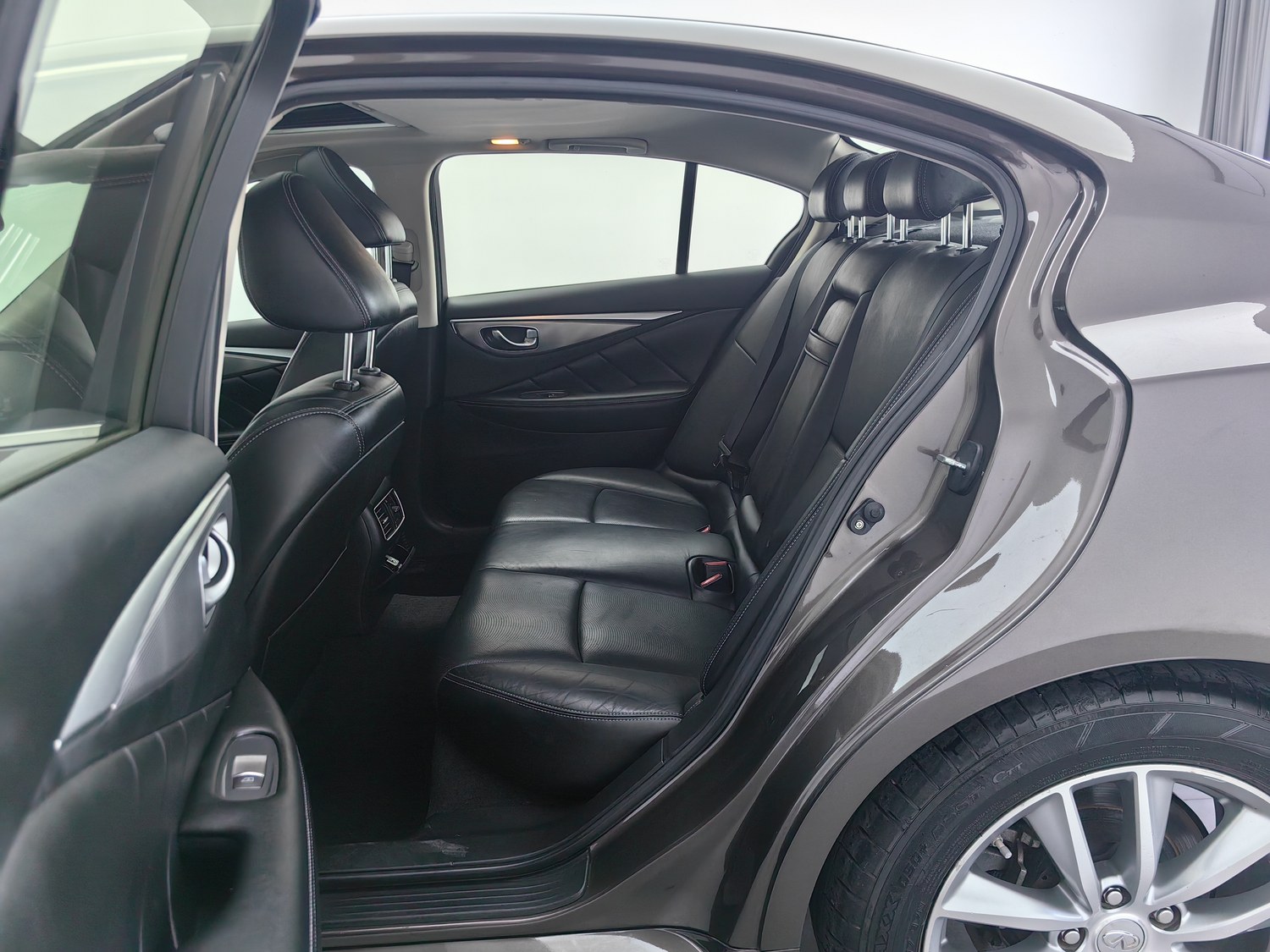 Used Infiniti Q50 2014 3.7 AT