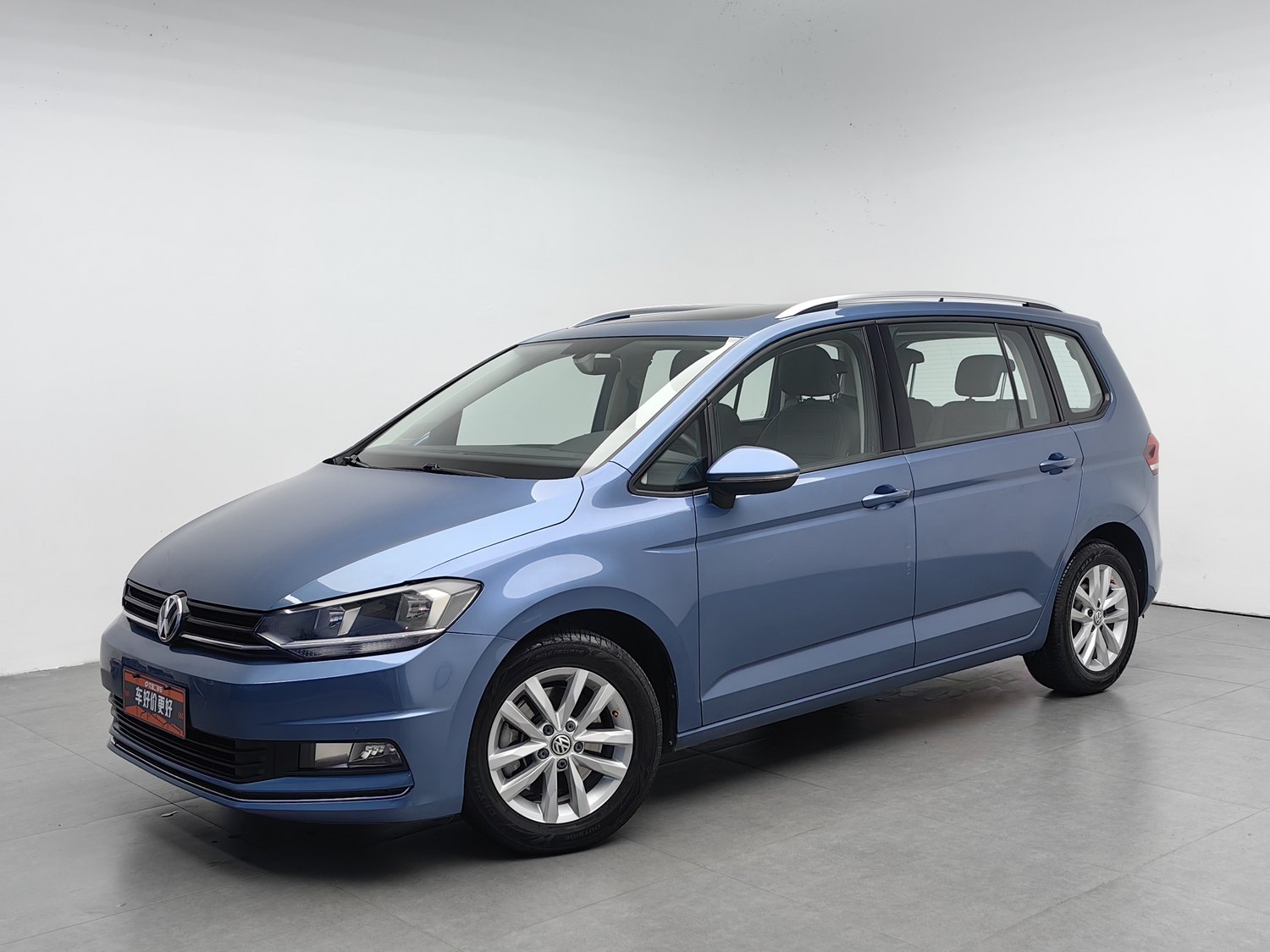 Used Volkswagen Touran 2018 1.4 AT