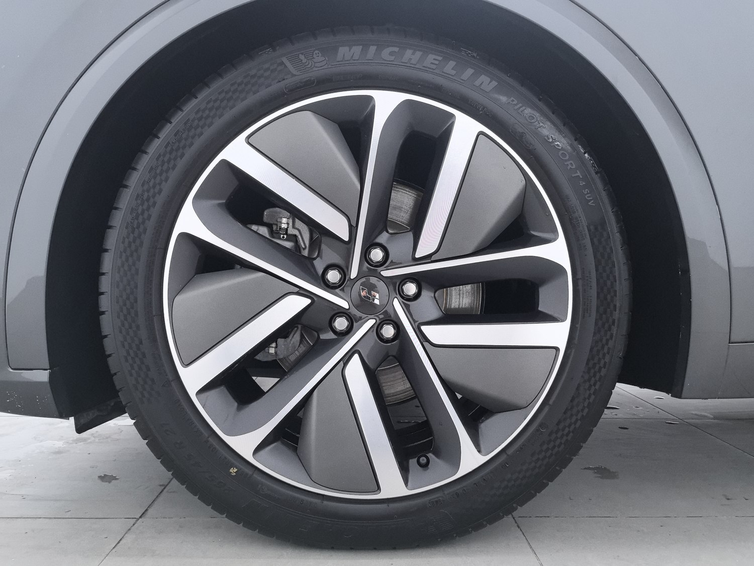 Used Li Auto L9 2023 1.5 AT