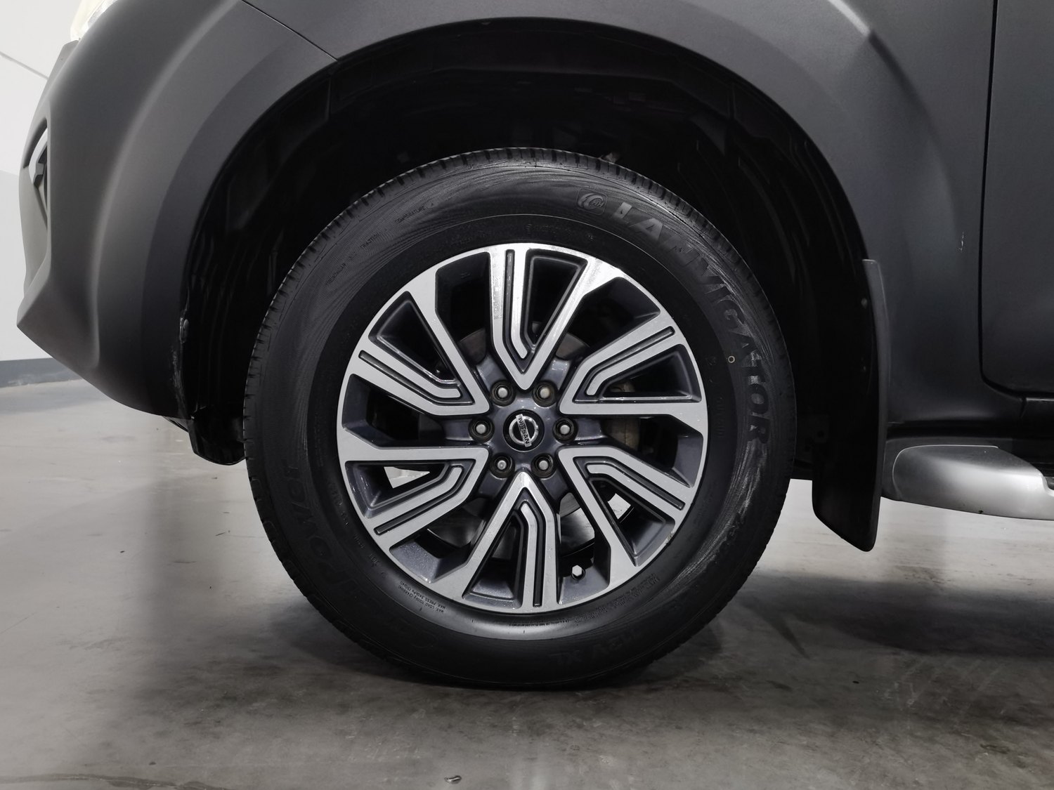 Used Nissan Terra 2020 2.5 AT