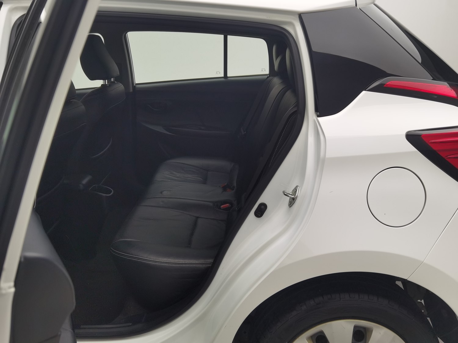 Used Toyota YARiS L 2016 1.5 AT