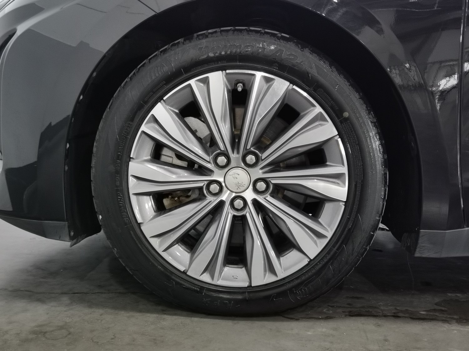 Used Hongqi E-QM5 2023