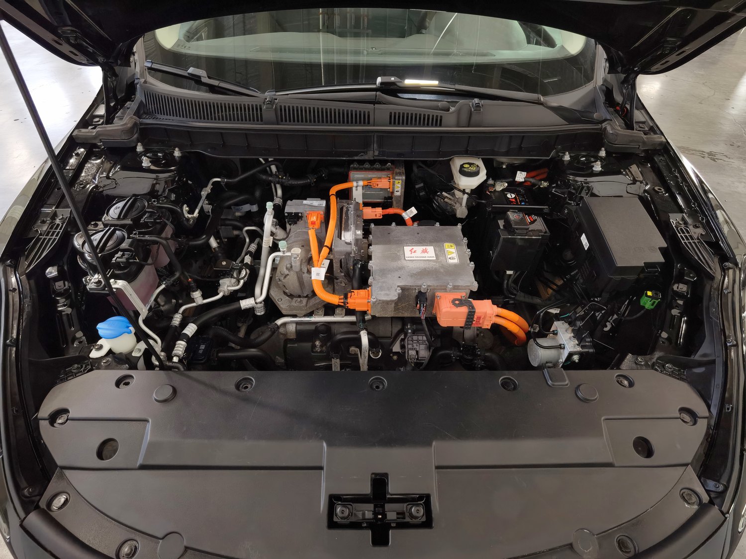 Used Hongqi E-QM5 2023