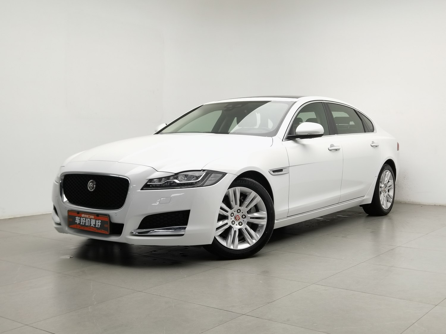 Used Jaguar XFL 2018 2.0 AT