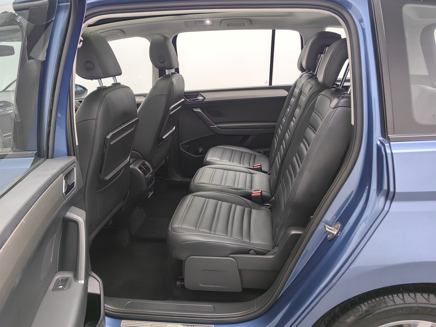 Used Volkswagen Touran 2018 1.4 AT