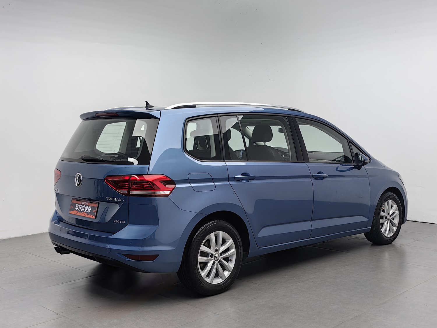 Used Volkswagen Touran 2018 1.4 AT