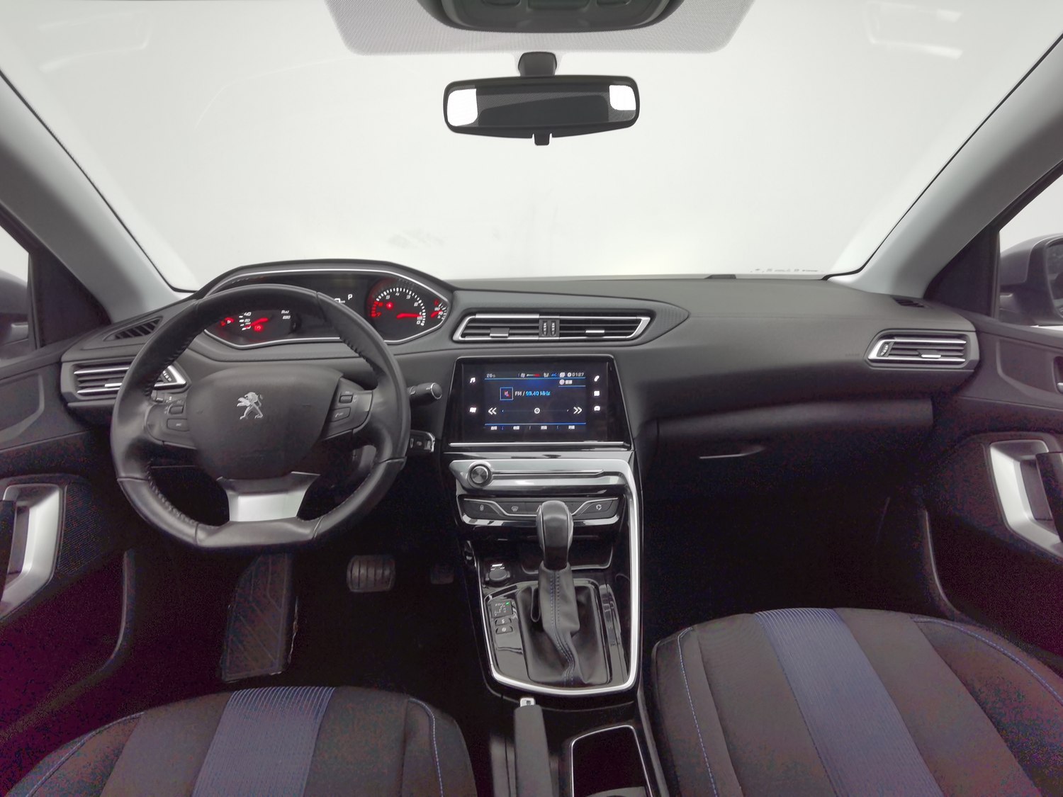 Used Peugeot 308 2018 1.6 AT