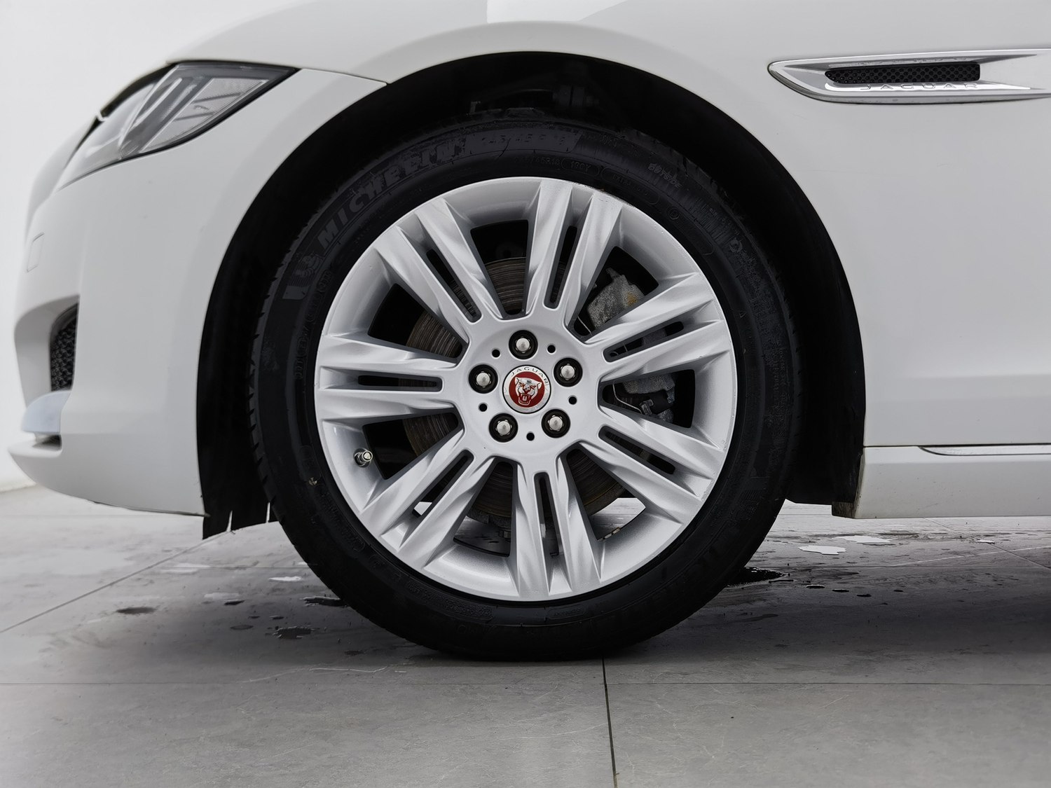 Used Jaguar XFL 2018 2.0 AT