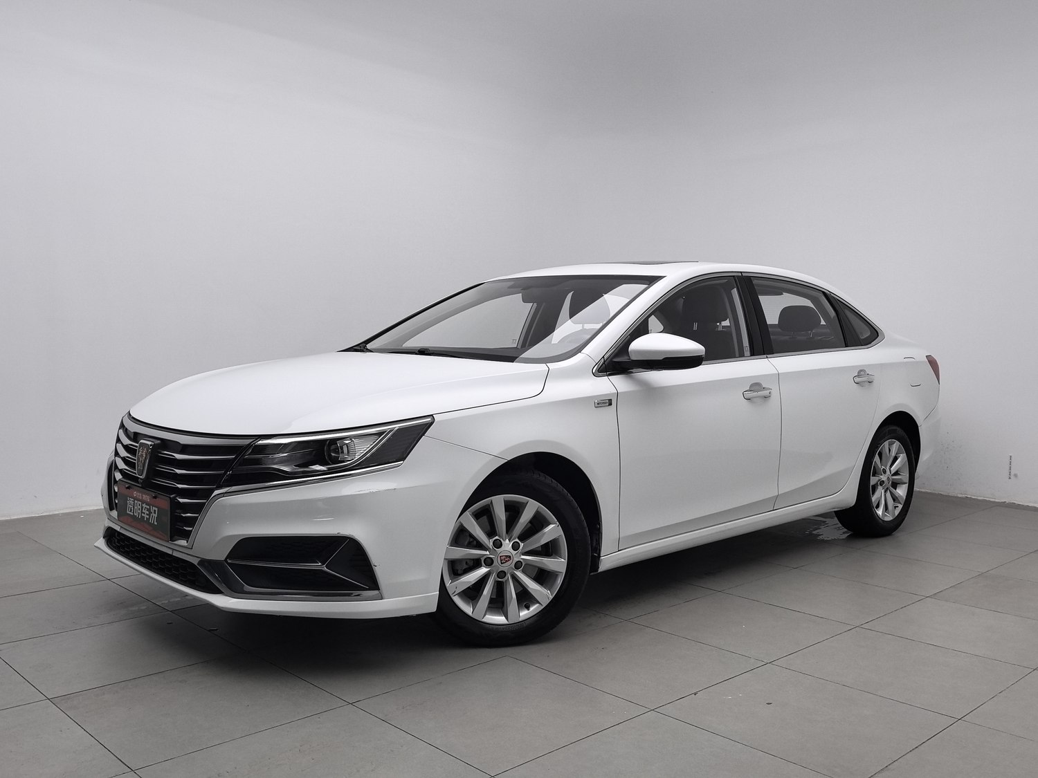 Used Roewe i6 NEV 2017 1.0 AT