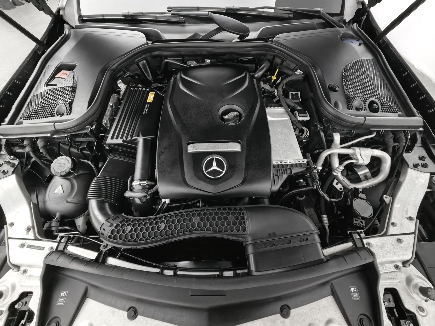 Used Mercedes-Benz E-Class 2016 2.0 AT