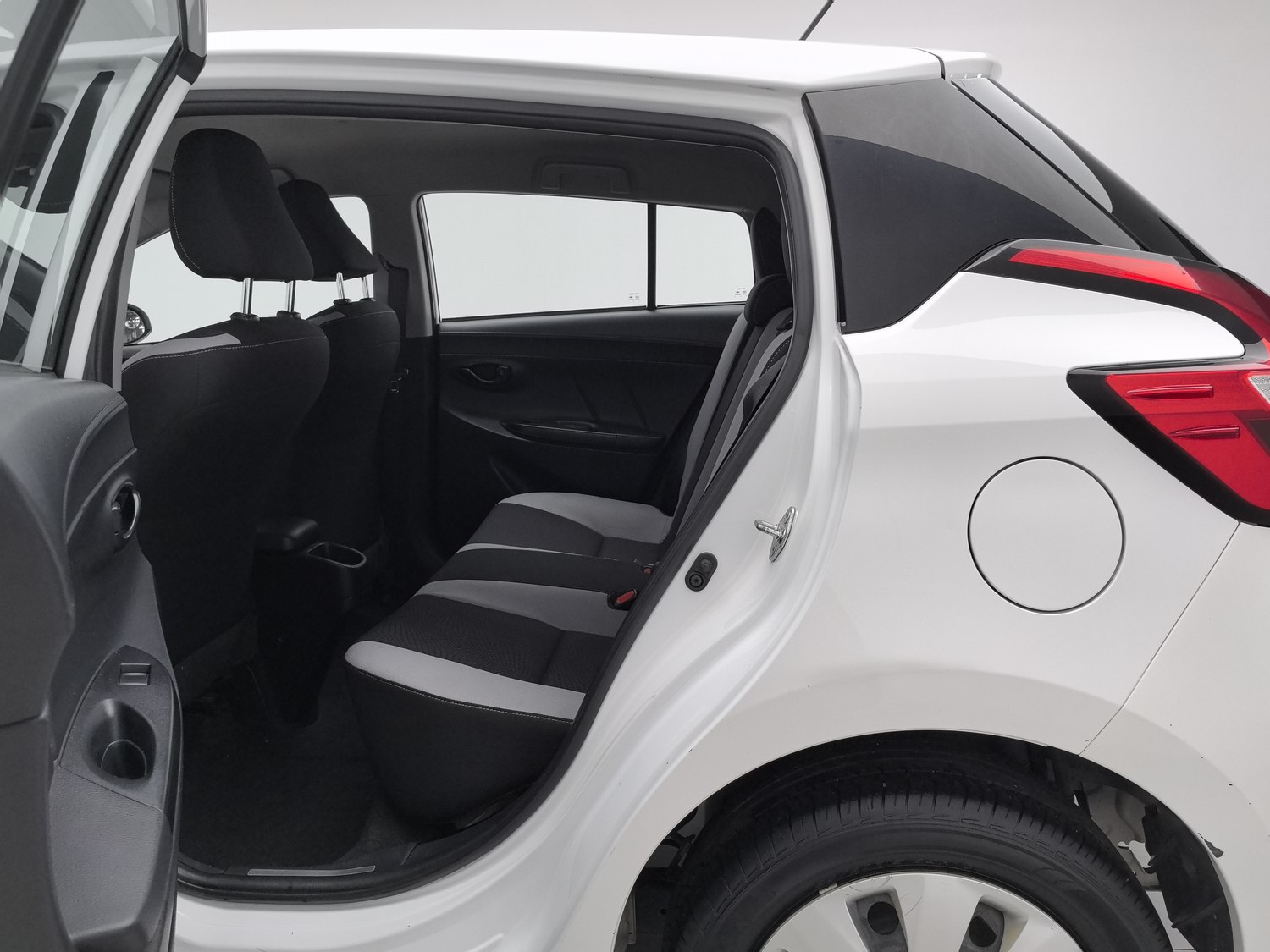 Used Toyota YARiS L 2020 1.5 AT