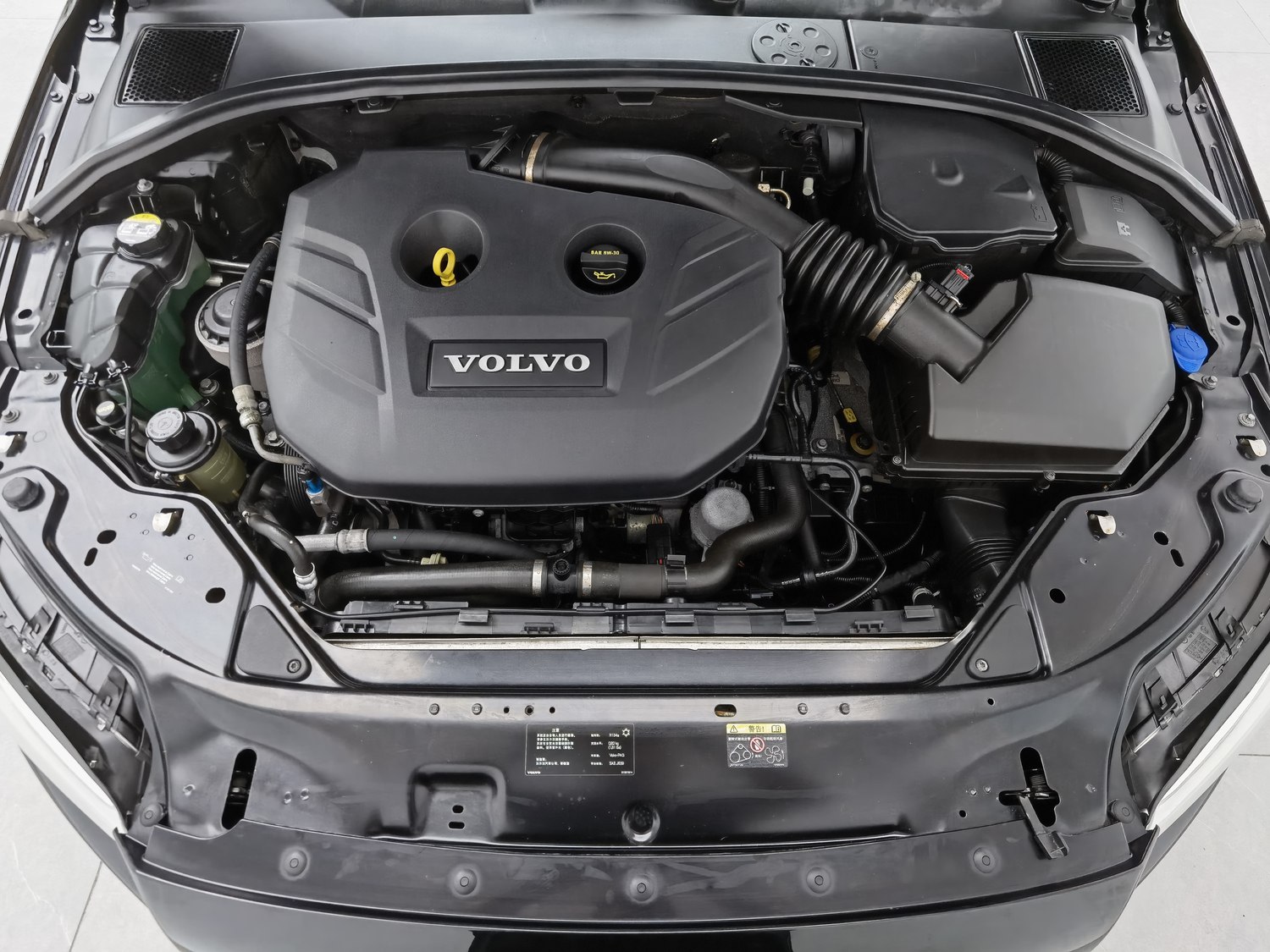 Used Volvo S80L 2011 2.0 AT