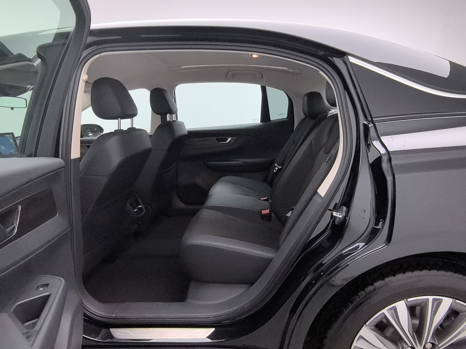 Used Hongqi E-QM5 2022
