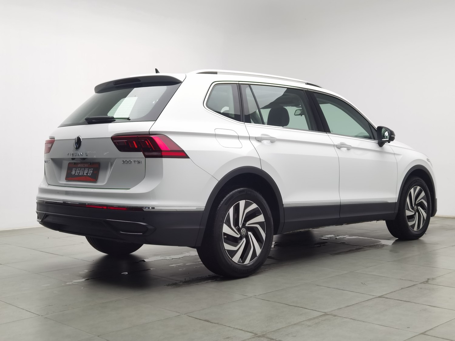 Used Volkswagen Tiguan L 2024 1.5 AT
