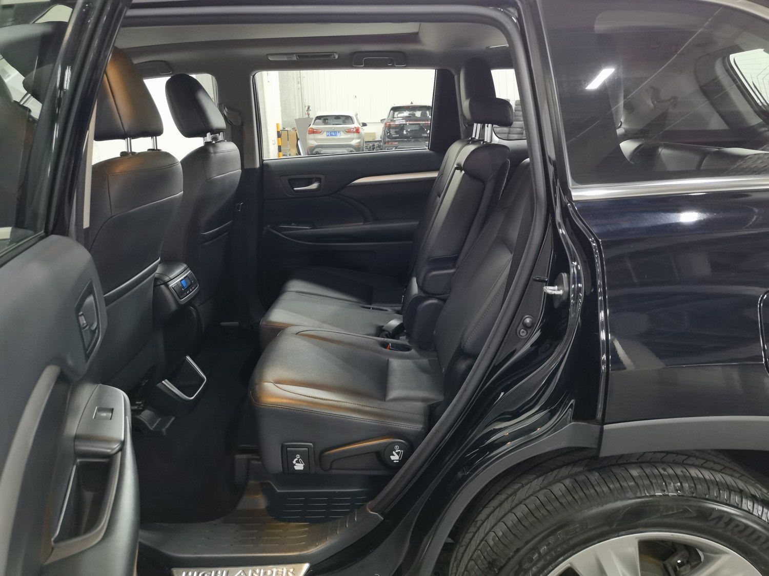 Used Toyota Highlander 2017 2.0 AT