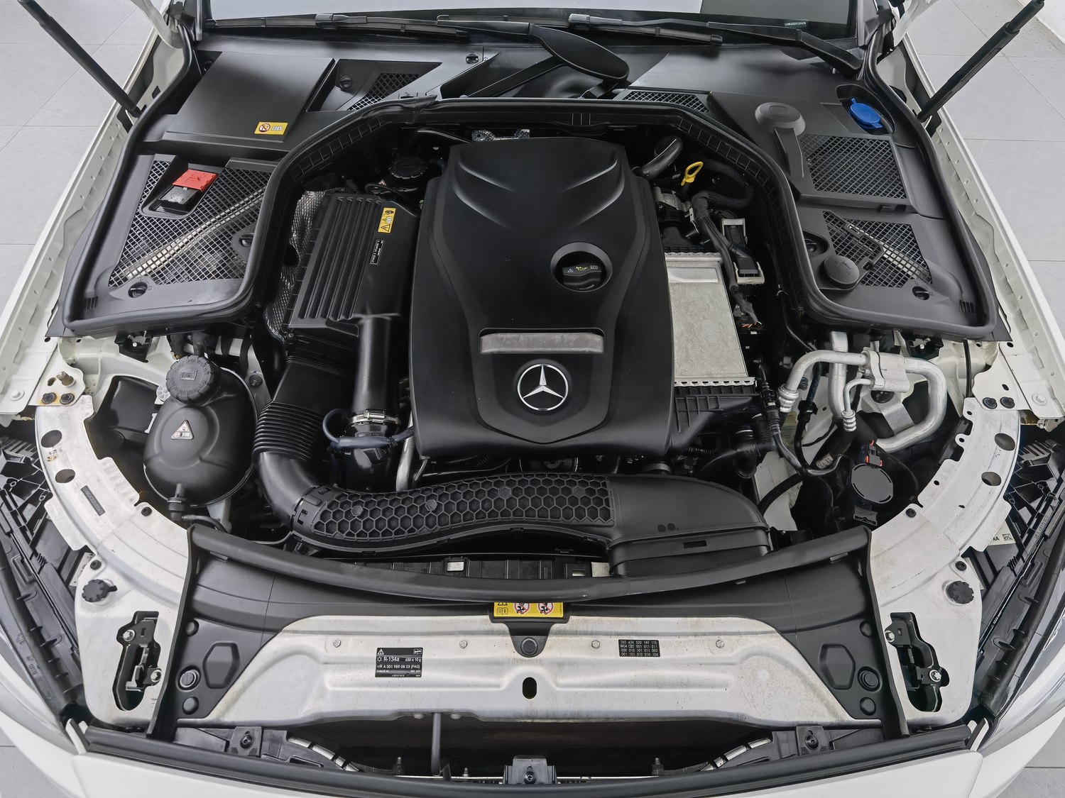 Used Mercedes-Benz C-Class 2015 2.0 AT