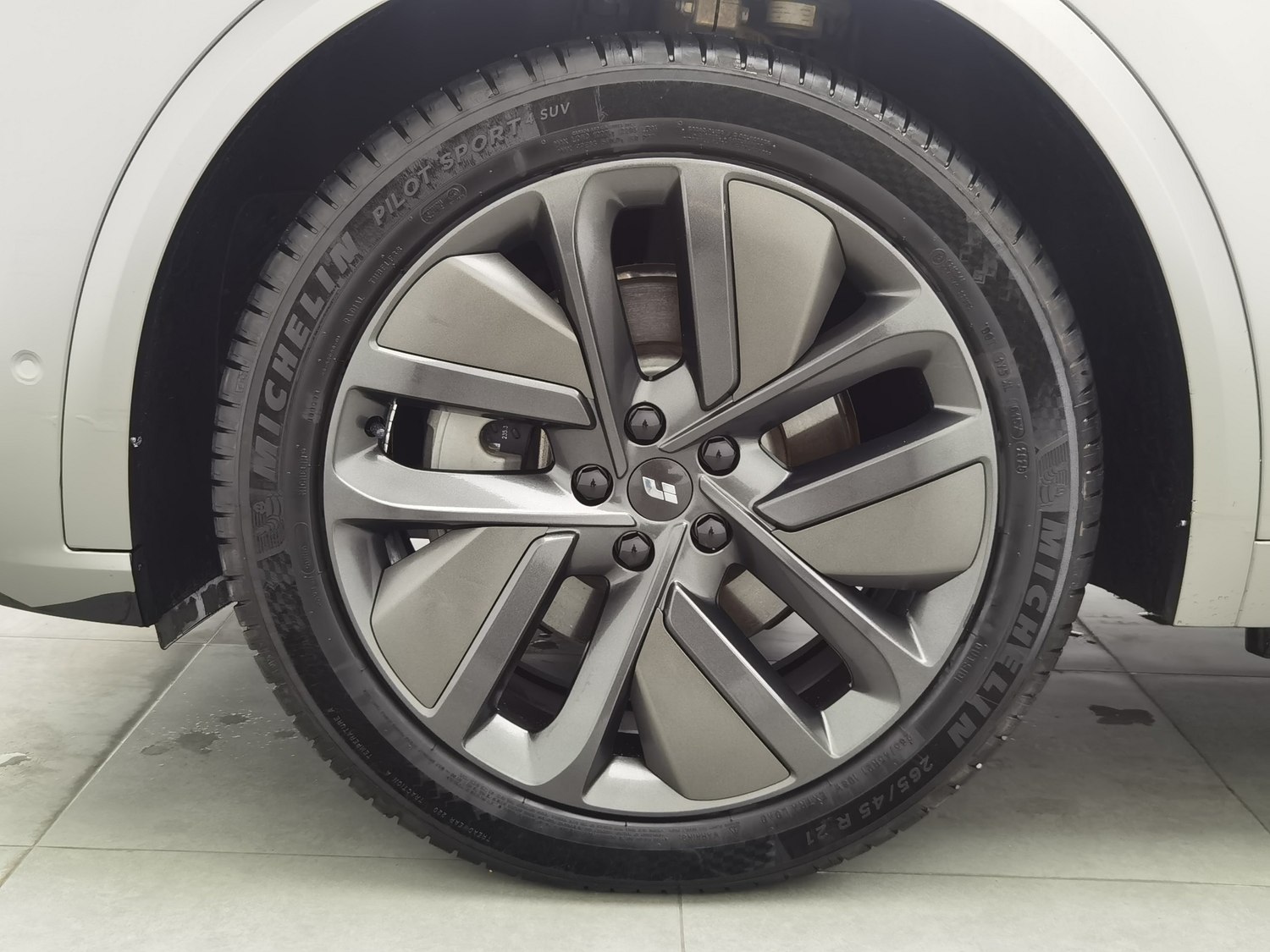 Used Li Auto L9 2023 1.5 AT