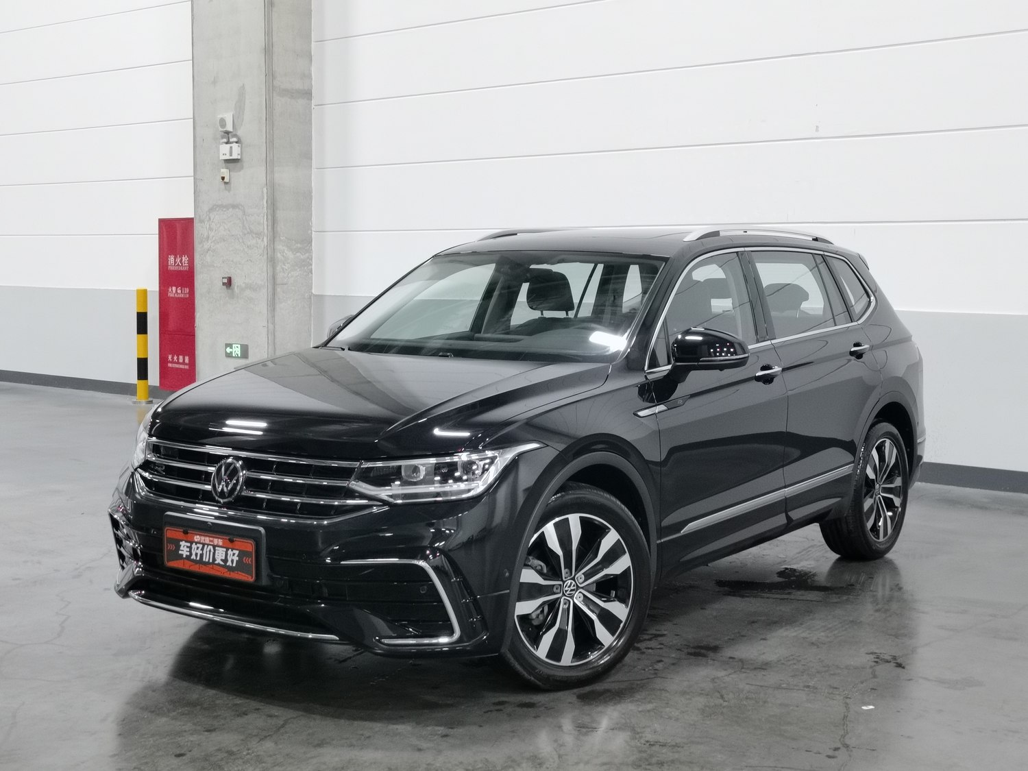 Used Volkswagen Tiguan L 2024 2.0 AT