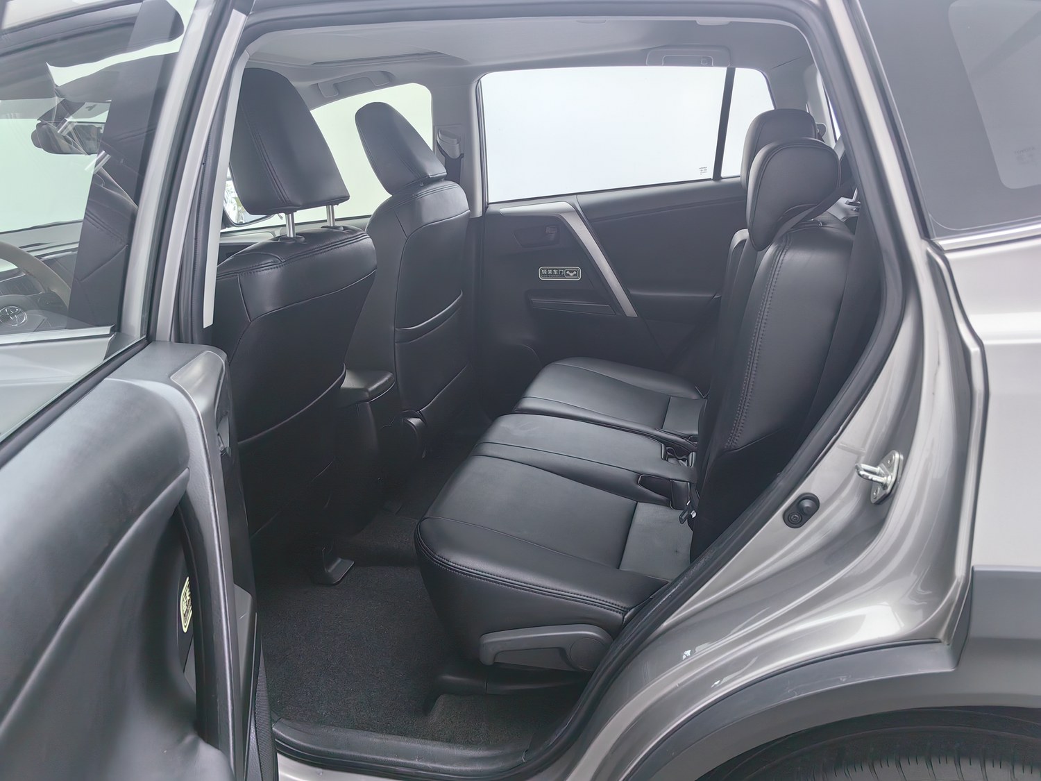 Used Toyota RAV4 2019 2.0 AT