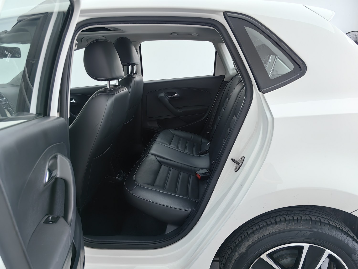 Used Volkswagen Polo 2014 1.6 AT