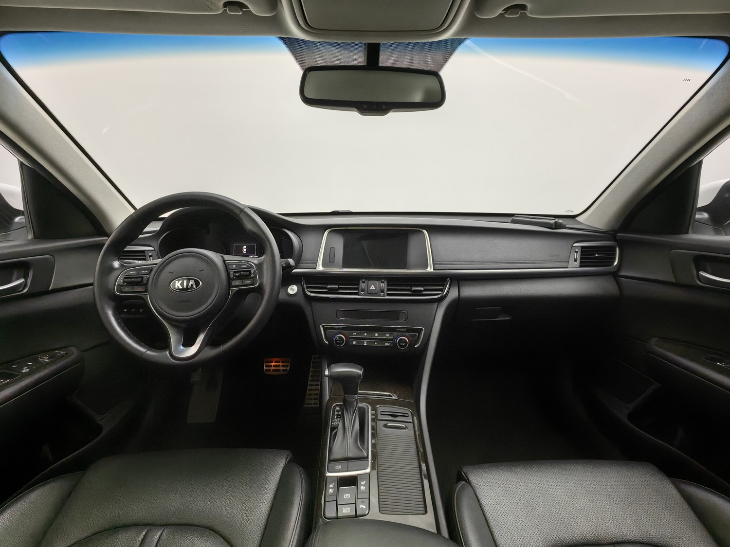 Used Kia K5 2016 2.0 AT