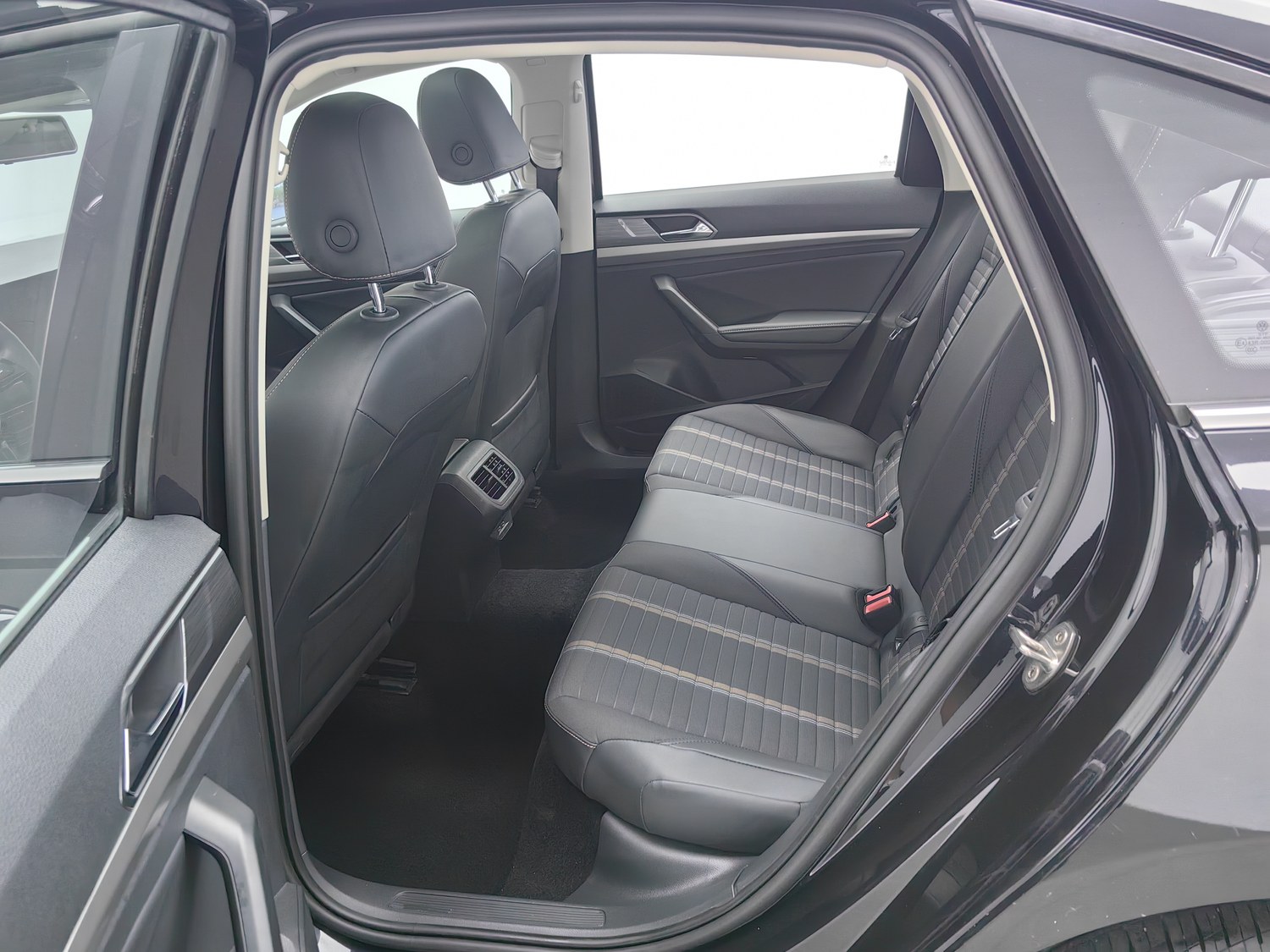 Used Volkswagen Lavida 2019 1.4 AT