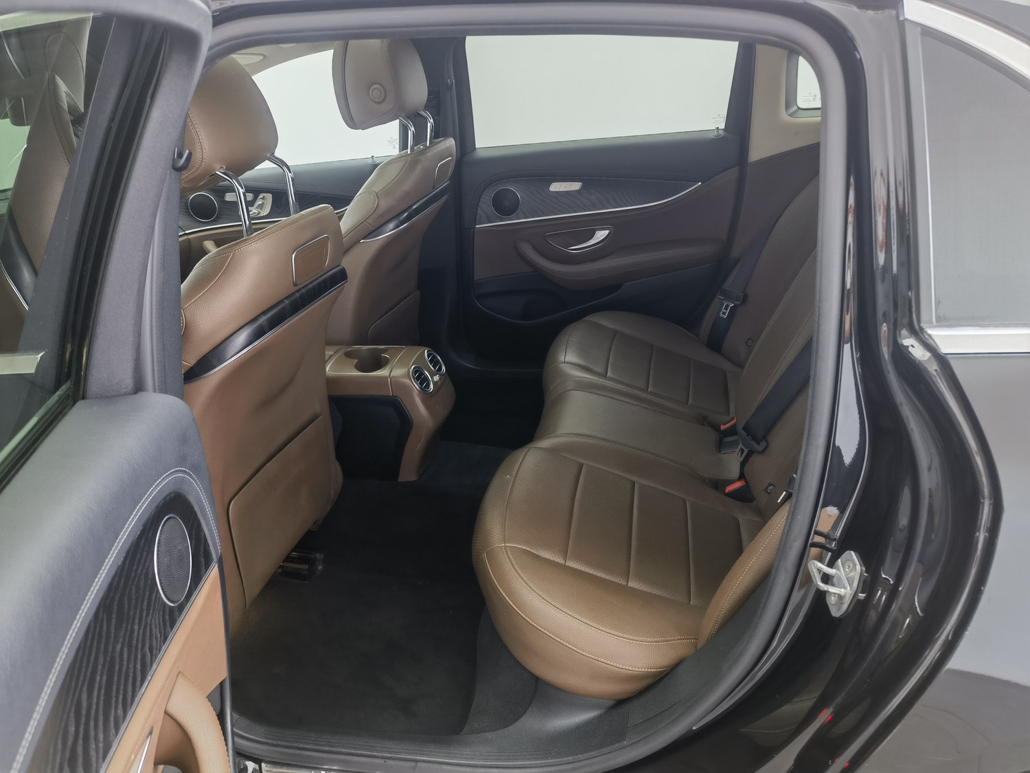 Used Mercedes-Benz E-Class 2017 2.0 AT