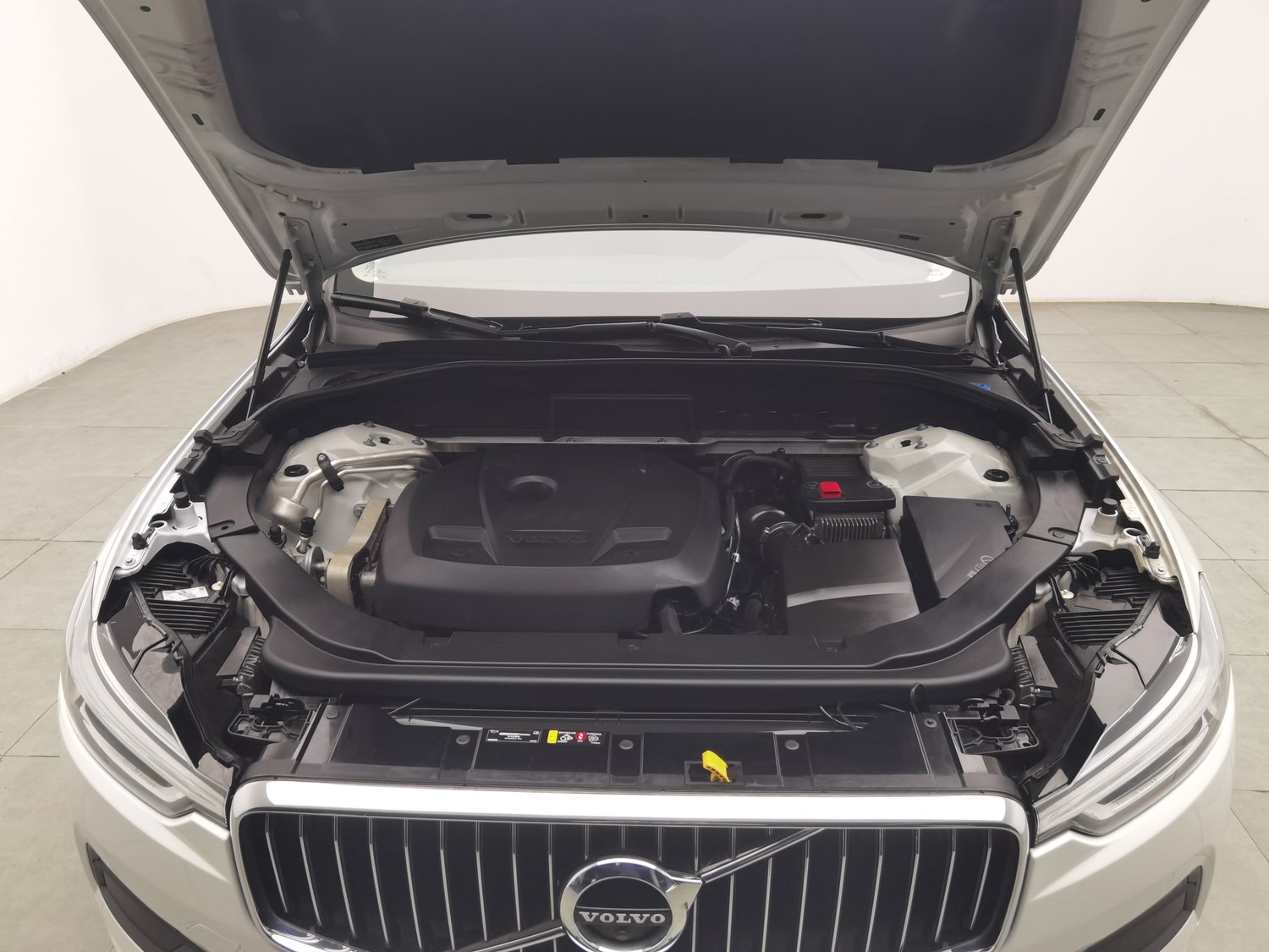 Used Volvo XC60 2019 2.0 AT