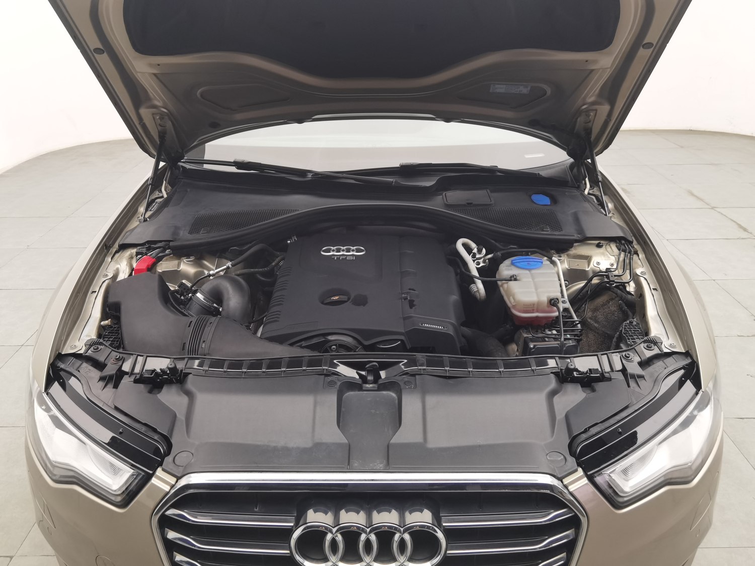 Used Audi A6L 2014 2.0 AT
