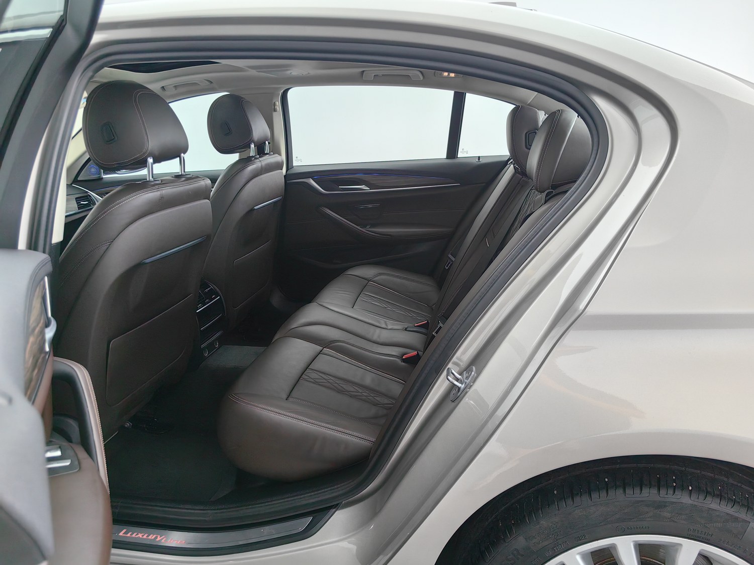 Used BMW THE5 2019 2.0 AT