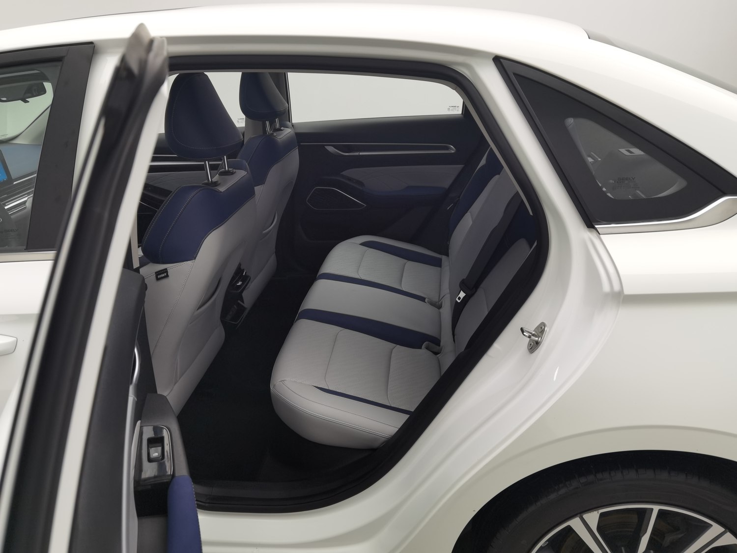 Used Geely Emgrand 2022 1.5 AT