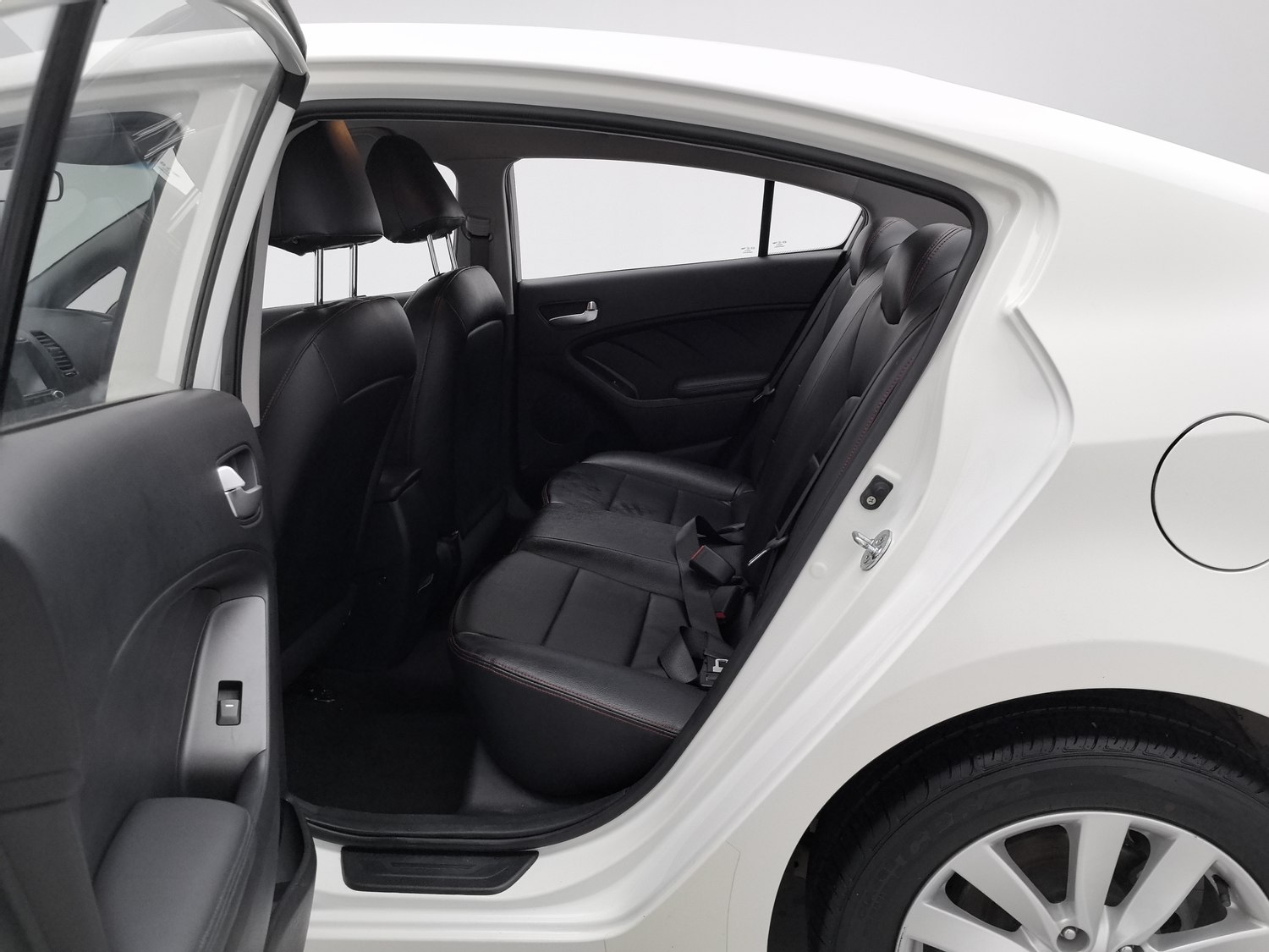 Used Kia K3 2015 1.6 AT