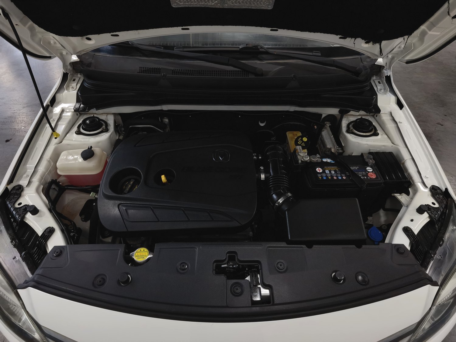 Used Changan Yuexiang V3 2015 1.4 MT